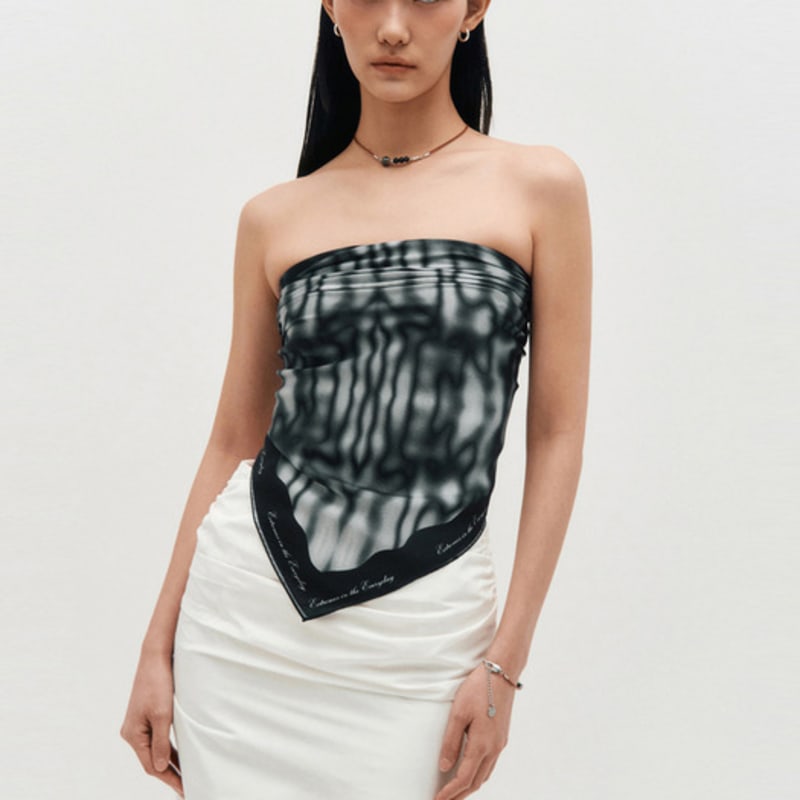 KIMZISU Haze Motif Square Scarf 95 _ BLACK