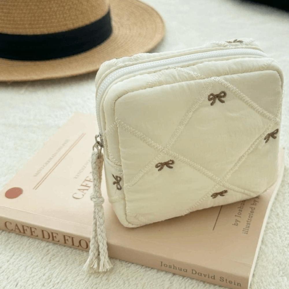 Quilted Toiletry Bag Multi-functional Sanitary Napkin Storage Bag Coquette Bow Cosmetic Bag  Trave