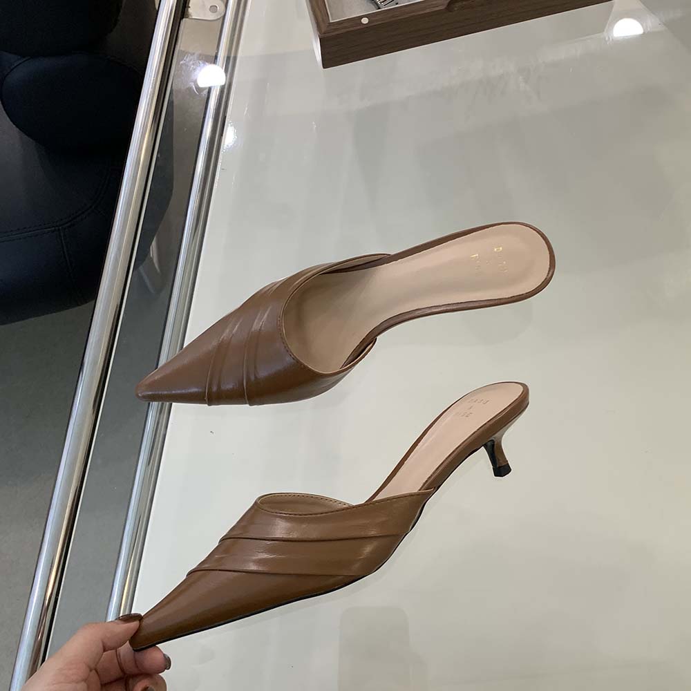 Модные женские тапочки с острым носком, новые поступления 2024 года, модные туфли на тонком среднем каблуке, коричневые, белые, черные, неглубокие туфли-лодочки без застежек