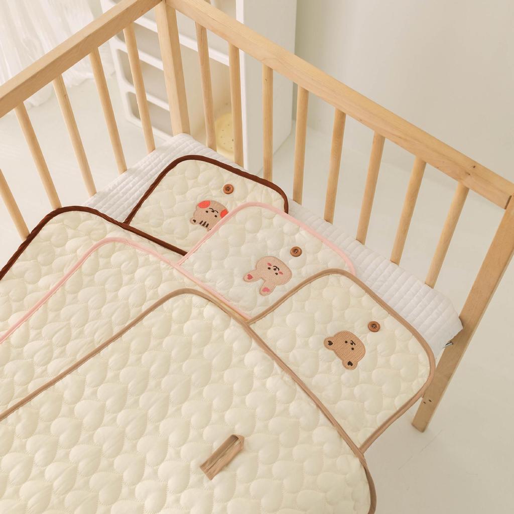 Korean Portable Foldable Cute Embroidered Baby Incontinence Pad