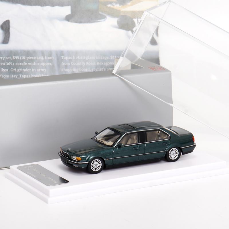 DCM Cars Масштаб 1/64 Седан BMW 7 серии E32 E38 с удлиненной колесной базой Модель автомобиля Металлическая модель автомобиля Игрушка Коллекция Украшение
