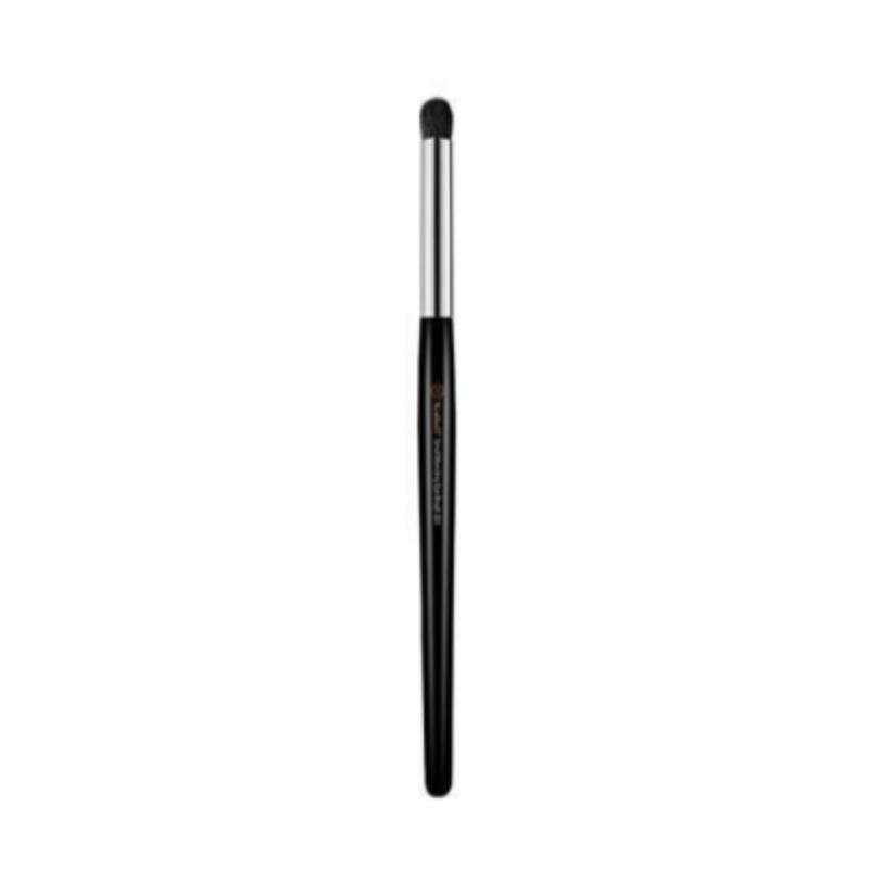 STUDIO17 Small Blending Eye Brush 323