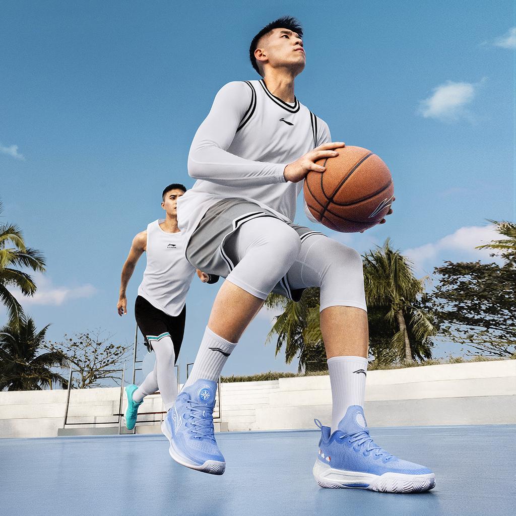 Li Ning Liren 3 V2 Синее небо Амортизация Скользкие Устойчивые к истиранию Низкие Баскетбольные кроссовки Мужские Снежно-синий ABAT057-12