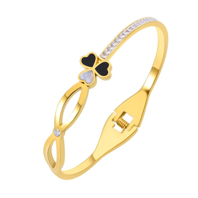 2026 Summer New Open Bracelet Sweet Sparkling Square Diamond Jewelry Love Does Not Fade Bracelet