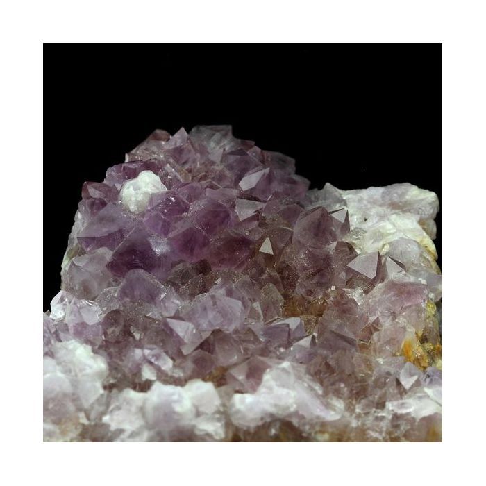 Pierres et Minéraux. Améthyste. 1466.0 ct. Les Isserts, Saint-Jacques-d'Ambur, Puy-de-Dôme, France..