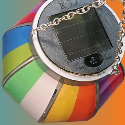 Солнечный фонарь в виде воздушного шара, переносные декоративные маленькие радужные уличные подвесные светильники, подвесные светодиодные светильники на солнечных батареях, изготовленные из металла и пластика