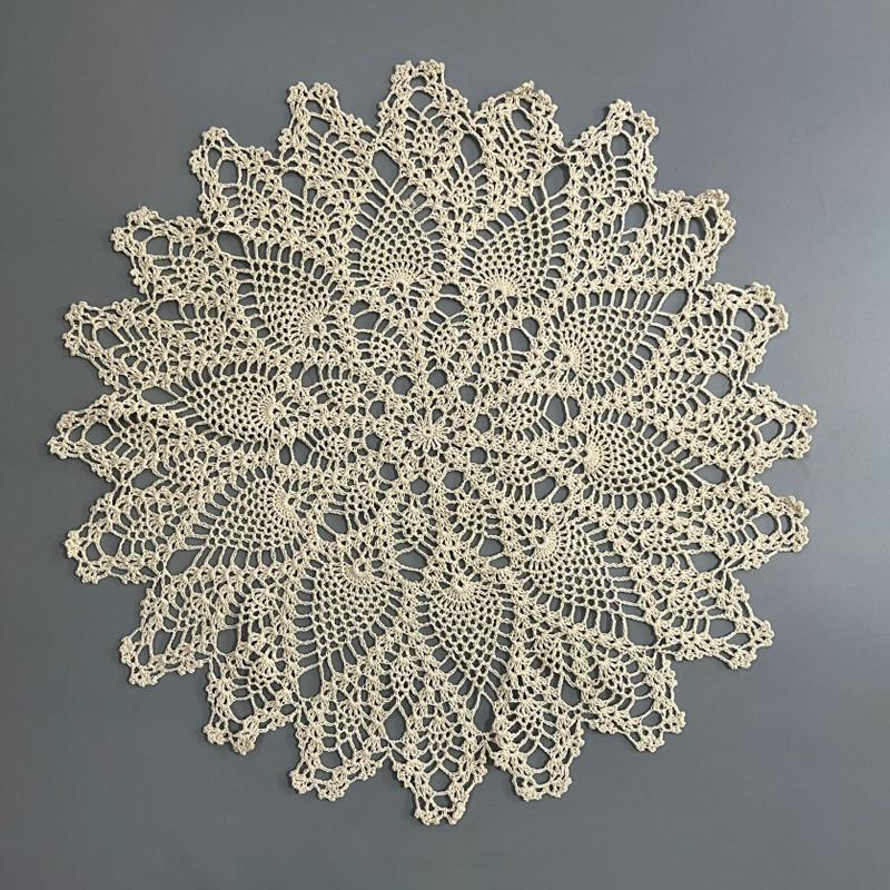 Handmade Crochet Cotton Thread Round Table Cloth European American Country Lampshade Hollow out Tablecloth Diameter 60cm