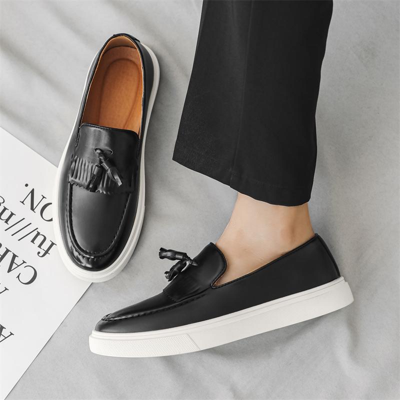 Fashion Classic Tassel Design Men Slip-On Loafers Anti-Slip Rubber Sole Comfortable Casual Shoes for Spring Summer 2025 Fashion Footwear