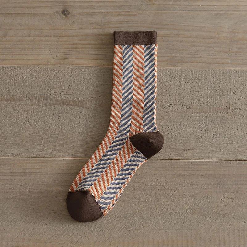 Осенне-зимние коричневые носки средней длины, модный клетчатый узор, ретро-мода, носки средней длины, влагоотводящие и дышащие хлопковые носки