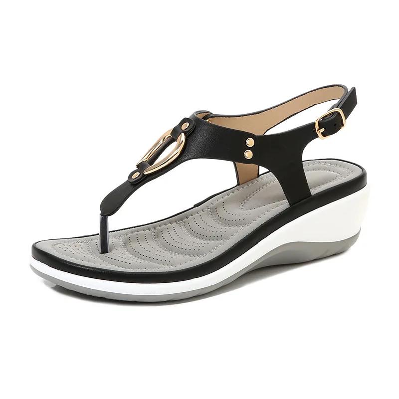 Fashion New Slipsole Heels Beach Sandal Women Flip Flops Casual Women Shoes Metal Decoration Buckle Sandal Fashion Outdoors Heels Women