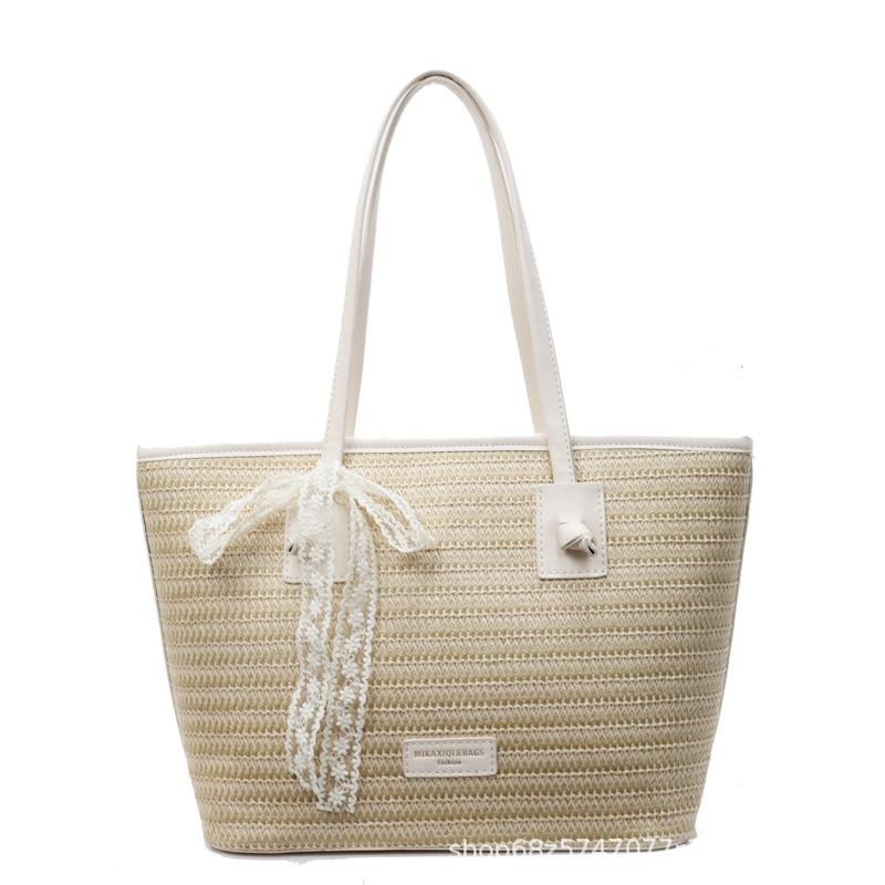 Casual woven straw bag fashionable beach vacation large capacity bag commuting seaside simple and versatile portable tote bag
