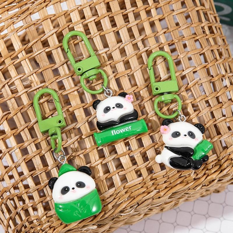 Мультяшный брелок Панда Акриловые материалы Набор из 8 Милых дизайнов Портативный для Модных женщин Украшение для ключей и сумок