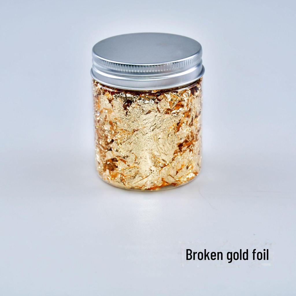 Фрагменты золотой, серебряной, медной и алюминиевой фольги для нейл-арта и декора
