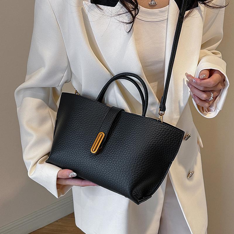 Chic French Handheld Bag for Women's Spring Summer New Commuter Single Shoulder Crossbody Bags Large Capacity Bucket Bag