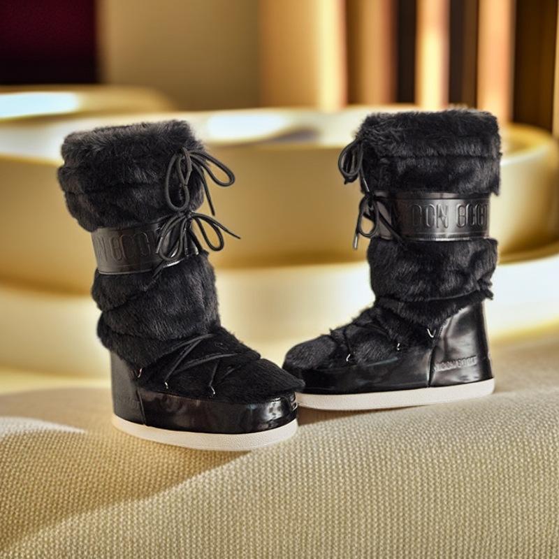 Snow Boots Women's 2025 Winter Cotton Shoes Piled Thickened Thermal Sleeve Cotton Boots Waterproof and Non-slip Thick-soled Moon Short Boots