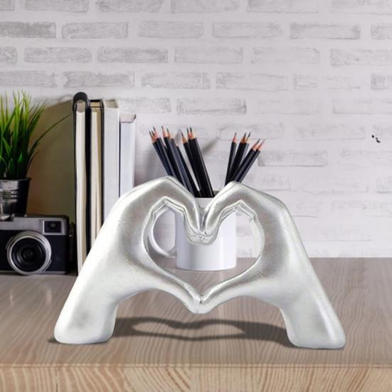 Love Heart Hand Figurine Heart-shaped Gesture Resin Statue Sculpture Home Office Wedding Party Desktop Decoration Ornament