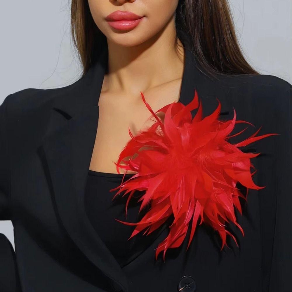 Lightweight Artificial Feather Lapel Pin Colorful Exaggerated Feather Brooch Party