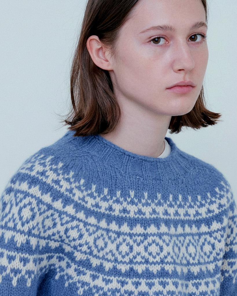 Halliobeuseukoteullaendeu Chunky Fairisle Yoke Crew Neck Sweater - Blue Toon / Winter White