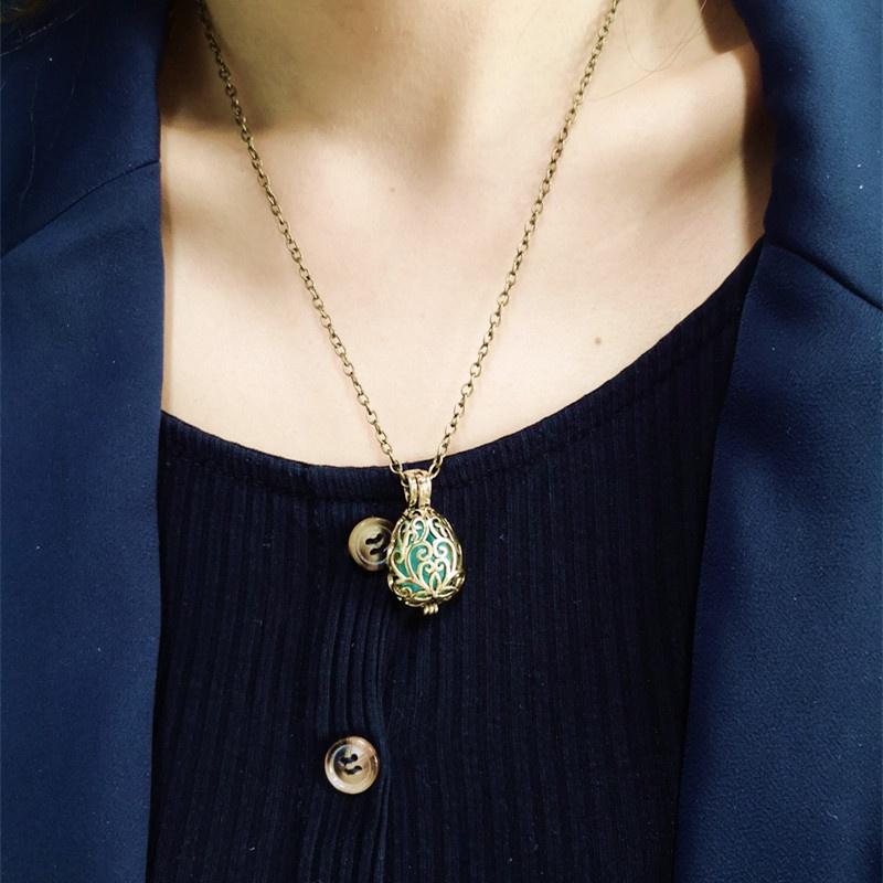 Ожерелье с подвеской в ​​стиле ретро из медного сплава с резным цветком и ароматерапией, женское винтажное ювелирное изделие, Новое поступление 2022 года