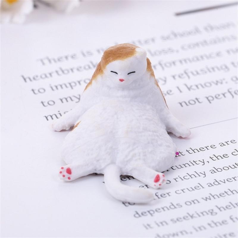 Tiny Cats Sculpture Elegant Miniature Decors For Workspaces Shelf Display Pet Lover Gift Quality Resin Craft Figurine