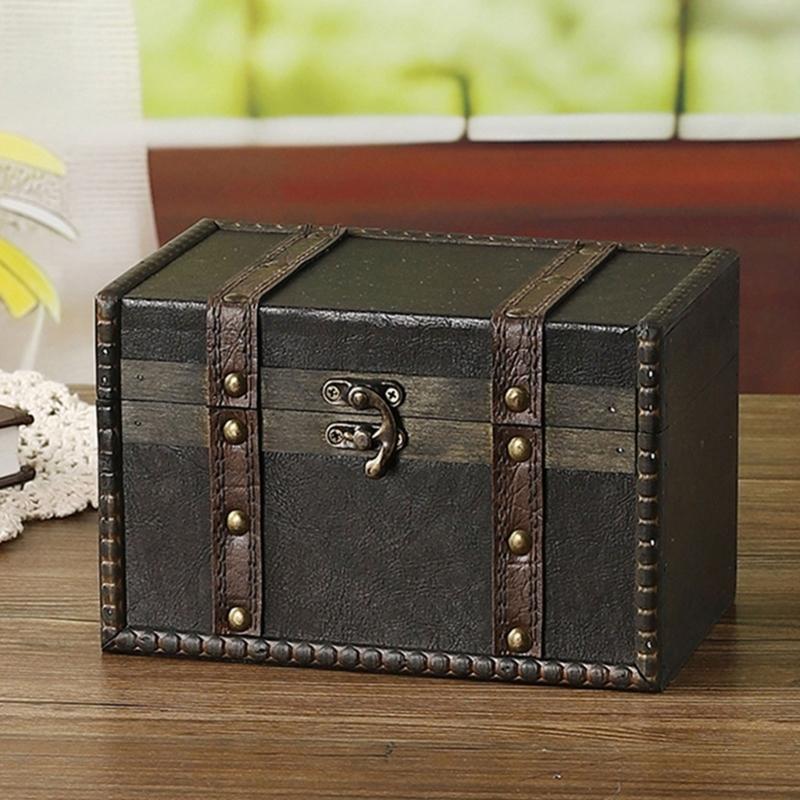 Practical Old Fashioned European Styles Sturdy Wood Trunk Stylish Storage Solution for Traveler and Fashion Lovers