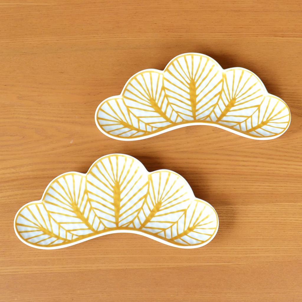 New Year Appetizer Japanese Food Serving Japanese Lucky Arita Set of Pair Tableware, Plate, Plate, 25cm, Tableware, Charm, Matsuba, Ware, Yukimatsuba,