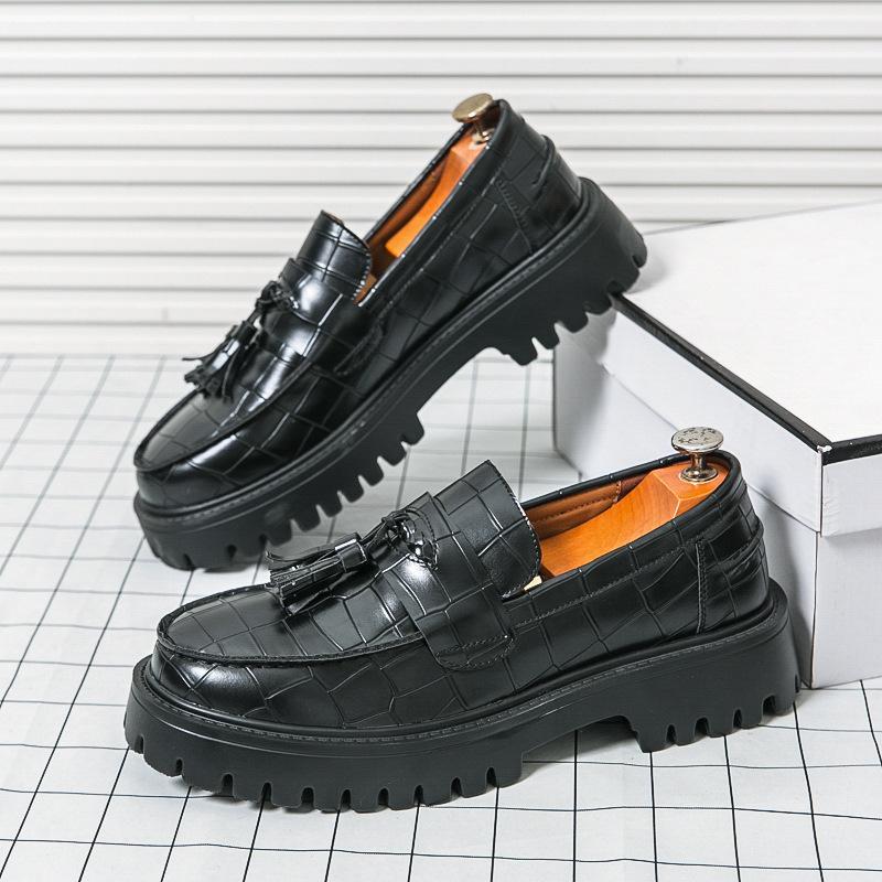 Men's shoes foot cover big head leather shoes men's dress casual shoes large size fringed loafers