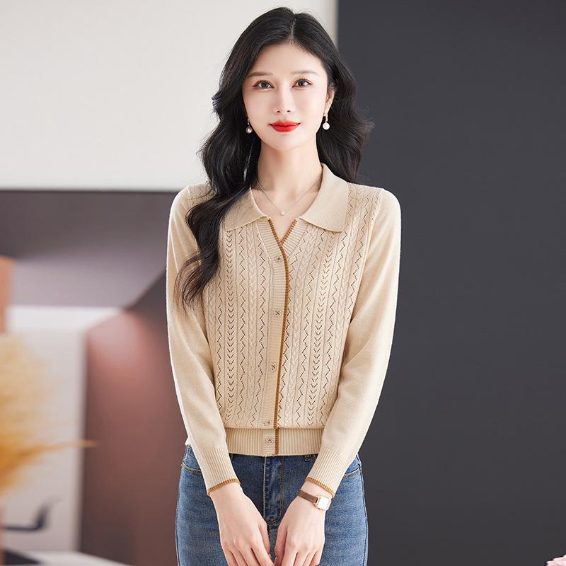 Кашемировый кардиган приталенного силуэта 2025: Отложной воротник, однобортный жаккардовый трикотаж - модный и универсальный топ