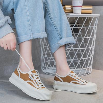 Маленькие белые туфли женские весенние новые кожаные туфли на платформе повседневные одинарные туфли низкие парусиновые модные универсальные кеды
