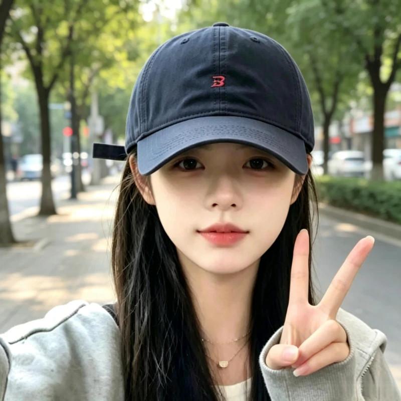 New wide brim embroidered baseball cap showing face small artifact soft top cap daily versatile not picky hat woman