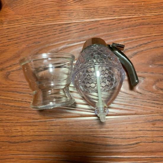 Honey Syrup Juice Dispenser No Drip Glass Beautiful Honeycomb Shaped Pot And Maple Syrup Dispenser Efficient Anti-Crystallization Multi-Functional Bee