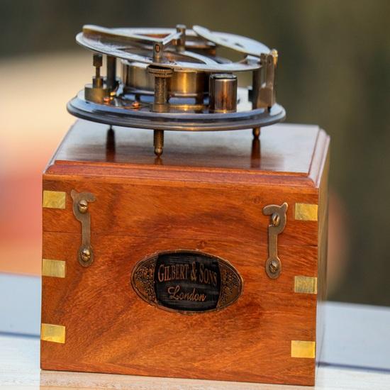 10,16 см Компас с индивидуальной гравировкой и деревянной коробкой, Латунный солнечный компас Gilbert Sons London, Подарок на годовщину, Подарок для него