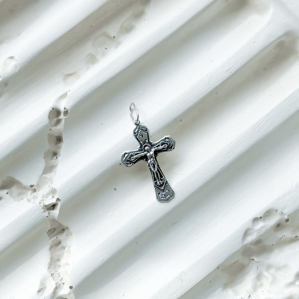 Серебряный крестик без камней (2156819)