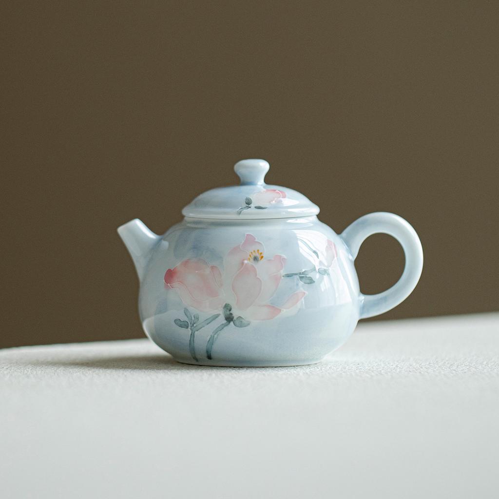 Hand Painted Magnolia Ceramic Tea Pot Under Glaze Gongfu Tea Set Elegant Chinese Style Teapot For Home Office Decor