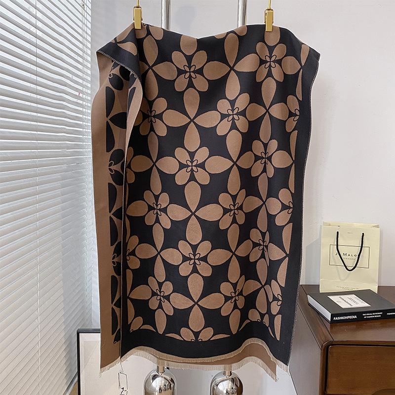 Printed Fashion Temperament, Age-Reducing Thickened Neck, Long Shawl, Atmospheric Scarf