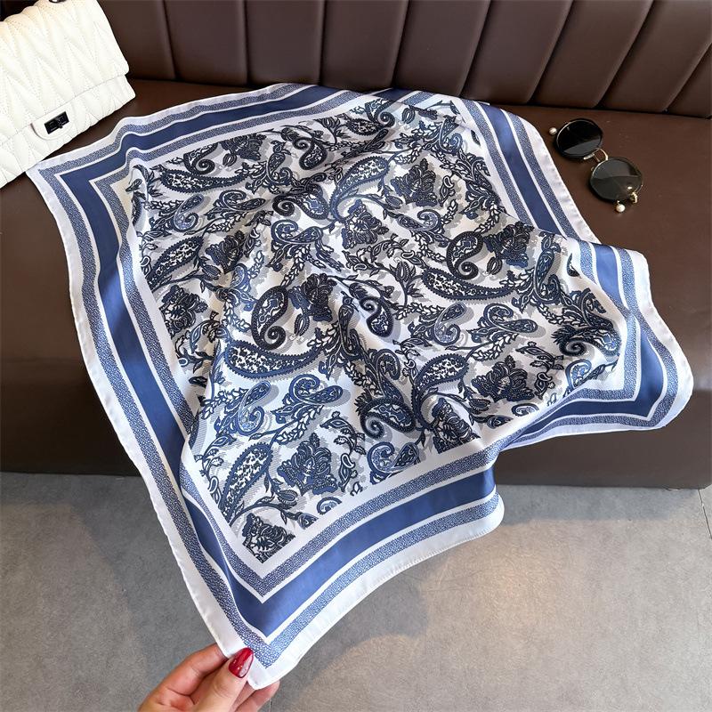 New Fashion 70X70cmPrinted Women's Scarf Pashmina Silk Scarf Square Shawl Decorative Headband Neck Luxury Design Bandana