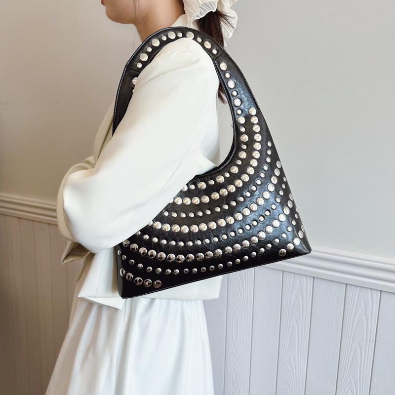 Bags Women's Bags European and American Punk Style Rivets Hand Carry Shoulder Bag 2025 New Large-capacity Women's Armpit Bag