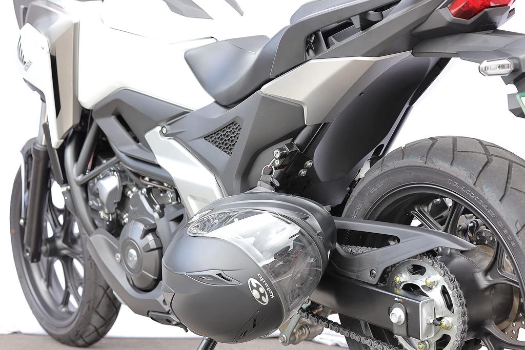 Замок для шлема Kijima Bike Parts, совместимый с установкой бокового багажника, сталь, черная отделка, HONDA NC750X/DCT('21-) 303-1610
