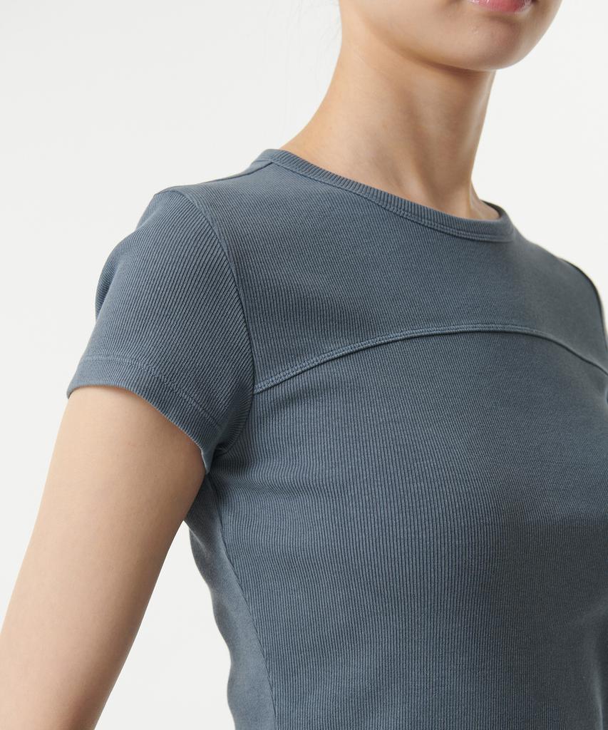 MUSINSA STANDARD WOMAN Женская фактурная пигментная облегающая футболка [Цвет: Павлиний синий]