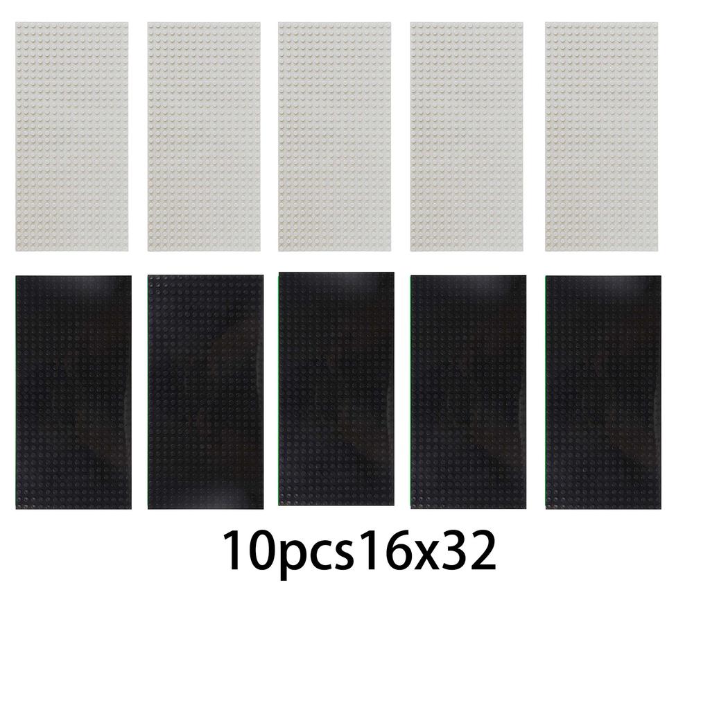 Идеально подходят для игры и демонстрации построек из строительных блоков, эти 10 деталей с 16x32 отверстиями идеально подходят для травяных поверхностей.