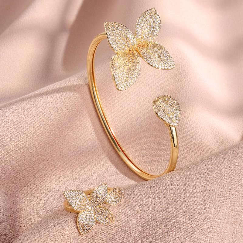 Four Leaf Clover Bracelet Ring Set Women Gold Or Plated Copper Jewelry Nature-Inspired Fashion Accessory