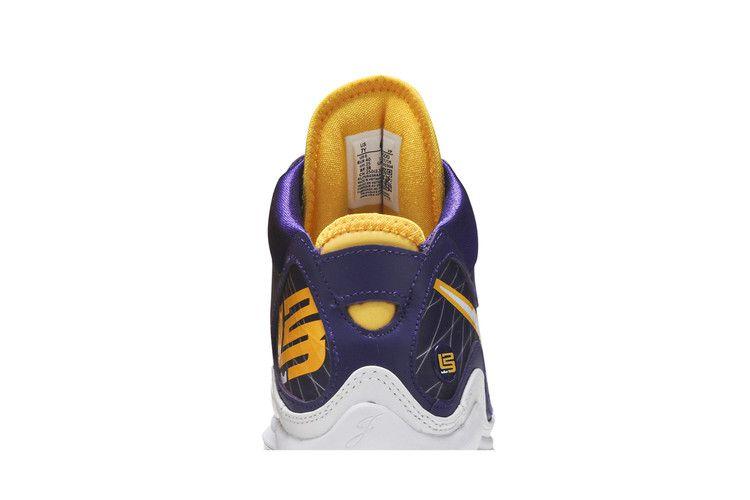 Детские кроссовки Nike LeBron 7 Media Day (GS) Фиолетовый/Белый-Желтый