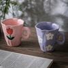 1 шт. фарфоровая кофейная кружка нестандартной формы в виде цветка, керамическая чашка для воды, чайная чашка с ручкой, удобная для захвата, подходит для летних и зимних напитков