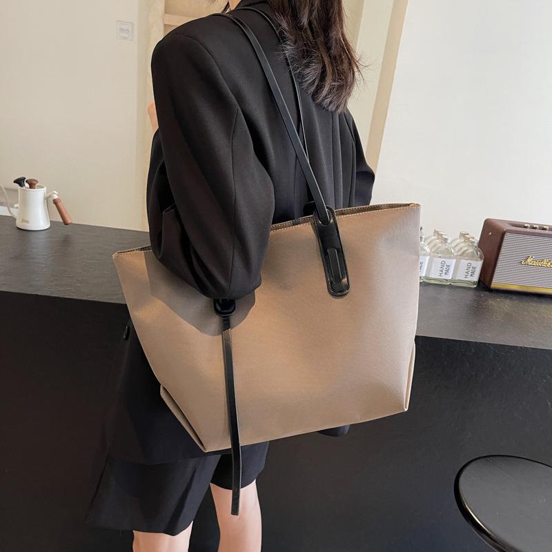 Stylish Women's Bag Fabric Shoulder Handbag, New Large-capacity Tote Bag In Autumn 2025