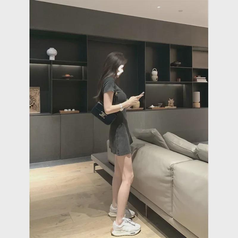 Шикарное черное облегающее мини-платье с короткими рукавами на лето