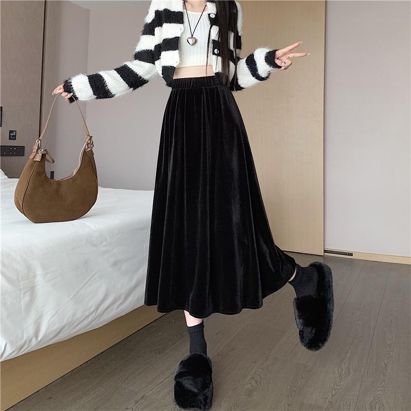 2024 Осень/Зима Женская черная бархатная юбка А-силуэта в стиле ретро средней длины с высокой талией