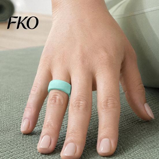 Smart Ring Cover 2 Pcs Silicone Protector for Oura Ring5, Ultra-Thin Sleeve, Durable Protection Scratch Resistant Waterproof All Round Daily Women Men