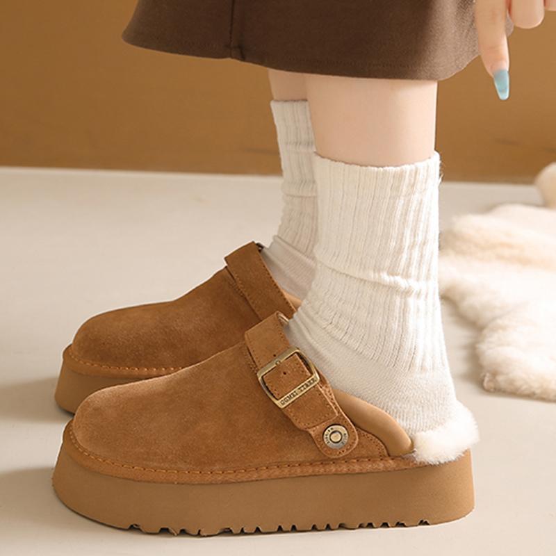 Замшевые женские туфли на плоской подошве, мюли, короткие плюшевые тапочки на платформе из хлопка, дизайнерские зимние ботинки, тренд зимы 2024 года, теплая домашняя женская обувь