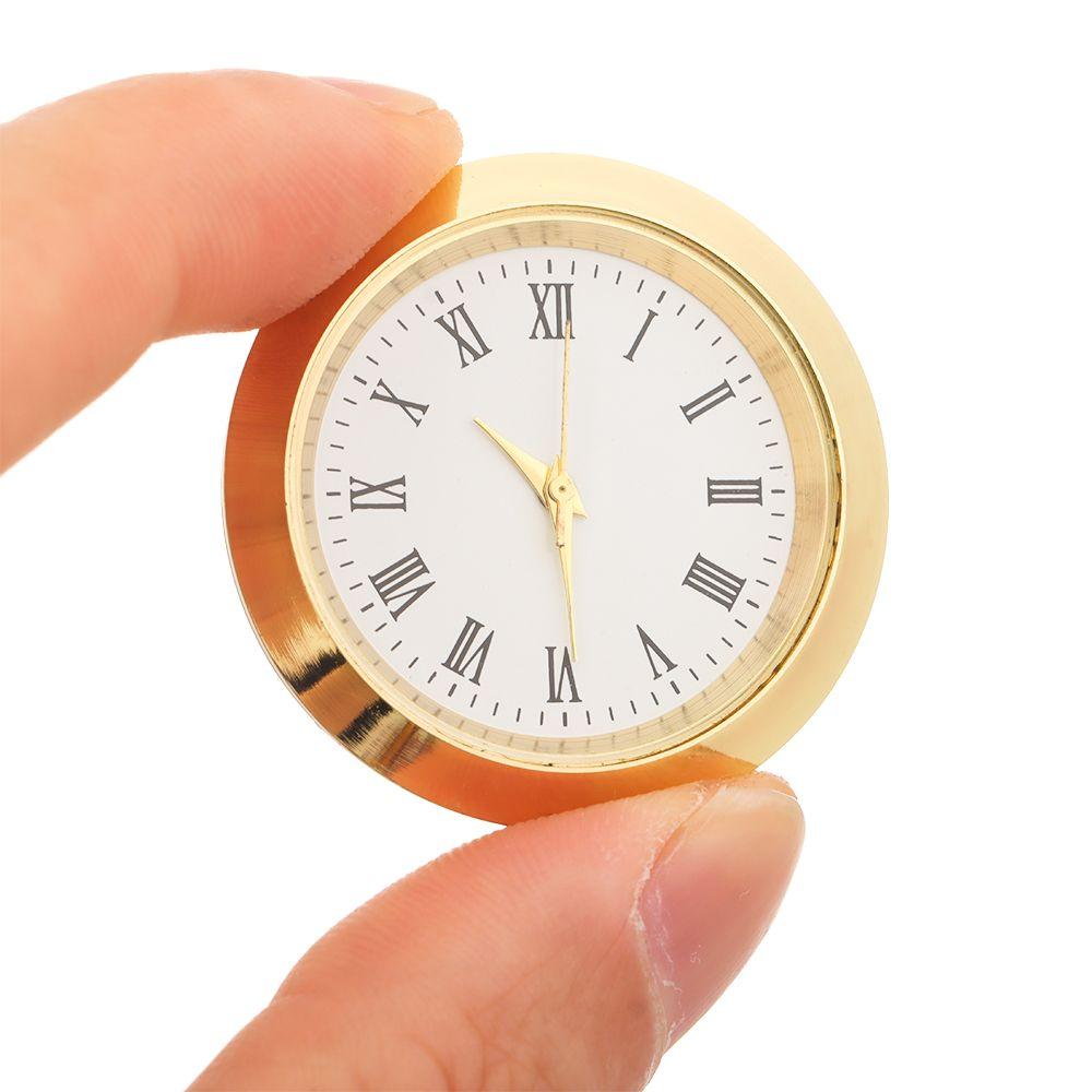 Механические кварцевые часы Автоматический орнамент Цифровые часы Мини-часы Автомобили Внутренние наклейка на автомобиль