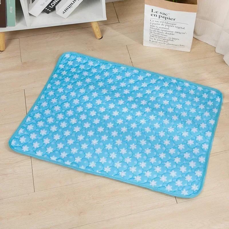 Eco-Friendly Washable Dog Pee Pads, Non-Slip Reusable Puppy Training Mats for Beds & Car Seats, Premium Pet Supplies